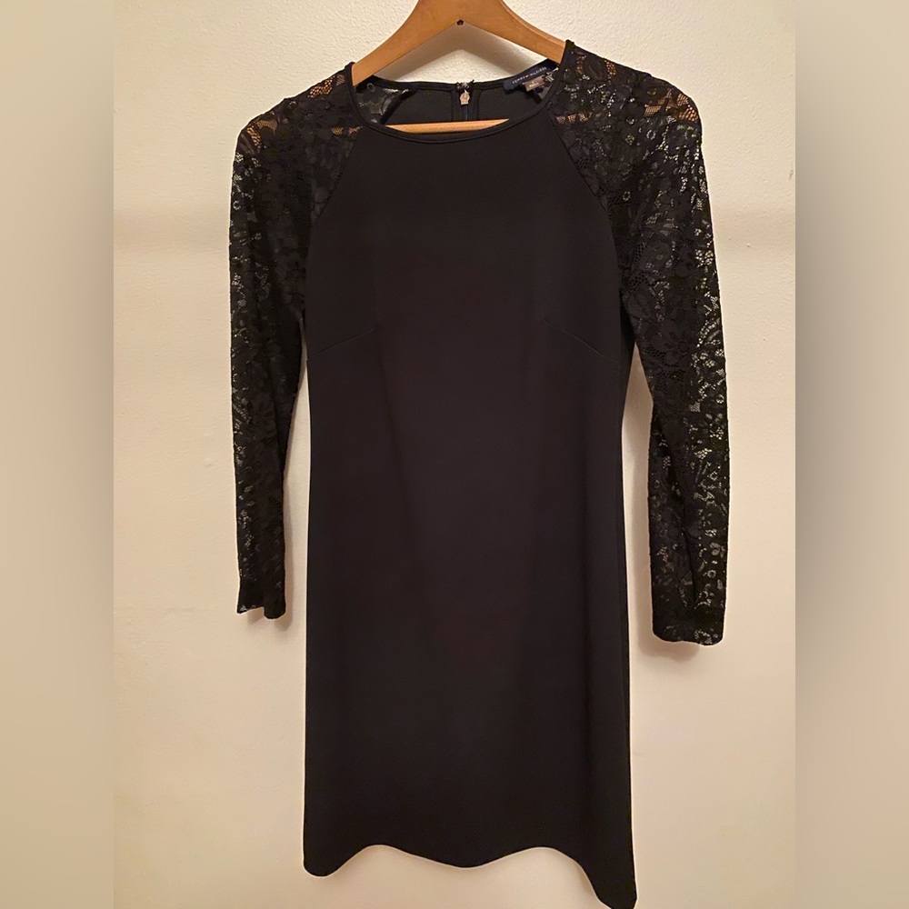 **NWOT**Never Worn**Black Tommy Hilfiger sheath dress w/sheer lace sleeves, Sz 2
